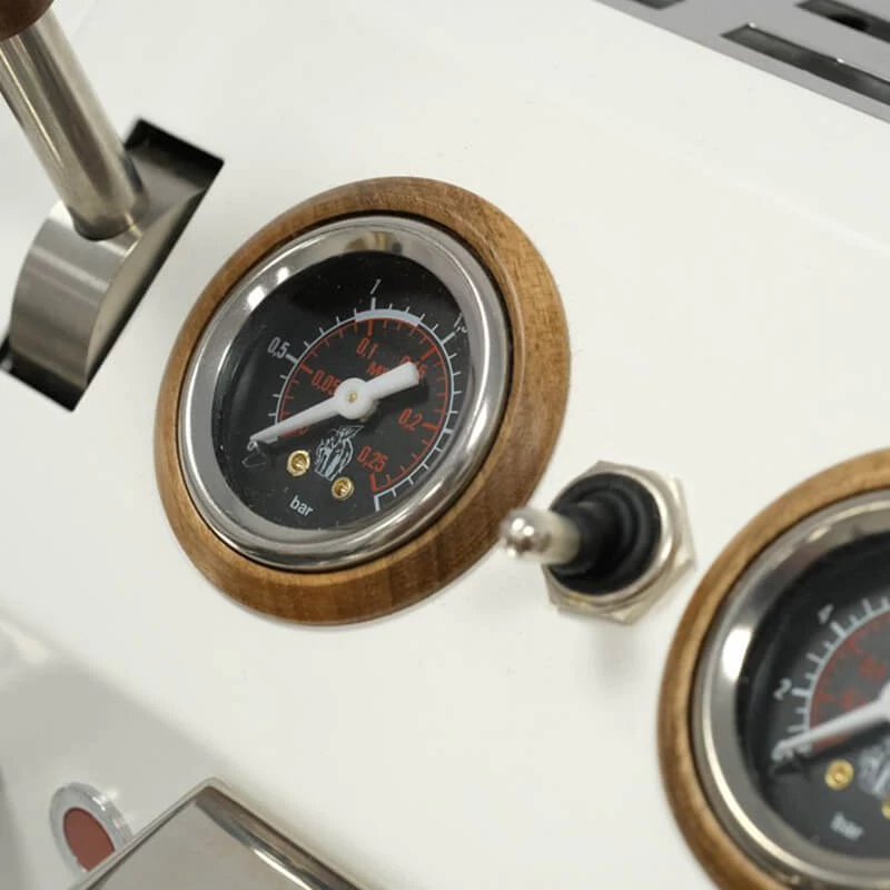 Family Home V3 Weiss + Holz 2 Family Home V3 Weiss + Holz – Bild 2